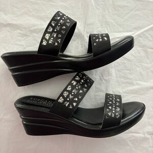 NWOT Tuscany by easy street sandal Rosalie Italian black snake wedge SZ 9.5 WW